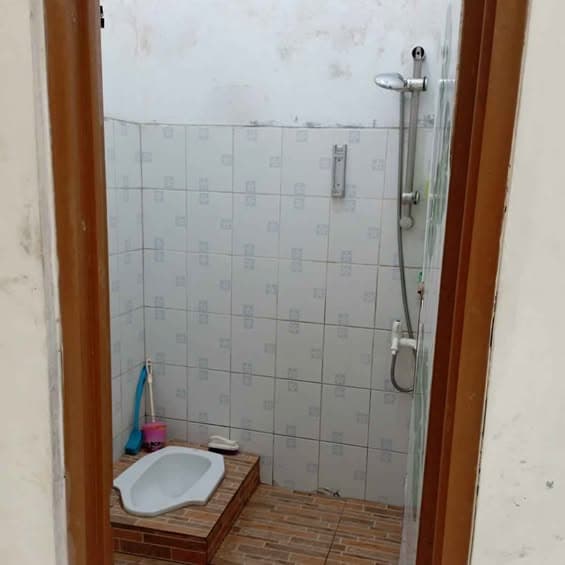 Kamar mandi rumah di Bojonggede